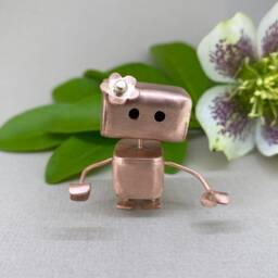 Leelee - Handmade Copper Robot Figurine With Brass Daisy