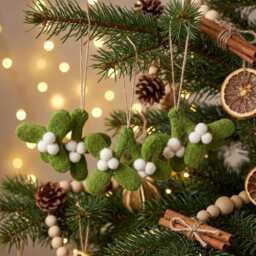 Mini Mistletoe Sprig Set Of 3 Needle Felt Handmade Wool Christmas Decoration - thumbnail 1