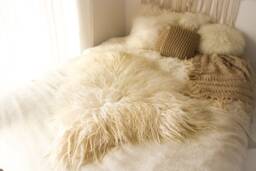 Real Icelandic Sheepskin Rug - thumbnail 1