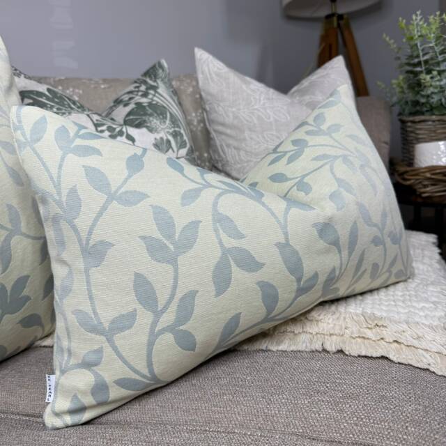 Duck Egg Leaf Design Cushion Cover, Decorative Sofa Pillow Modern Countryside Rectangle Scatter - image 1