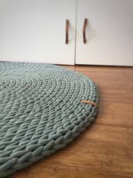 Chunky & Fluffy Crochet Round Rug, Handwoven Carpet With A Minimalist Design, Indoor Outdoor Decoration, Esthetic Living Room Accent - thumbnail 1