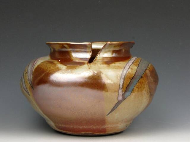 "Wide Vessel With Split Rim - Shino Vase Shiny Gold Luster 4.5"" X 6" - image 1
