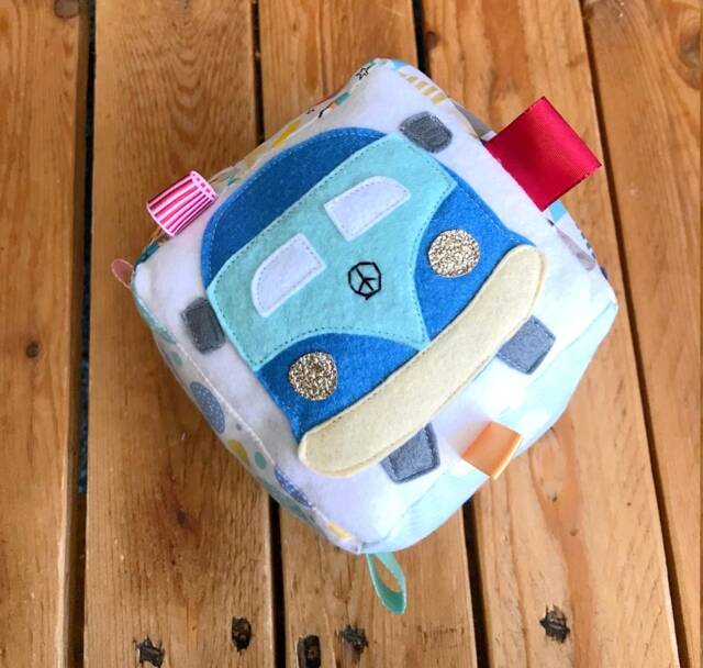 Peace & Love Grip Cube, Cloth Toy, Manipulative Game, Baby Cube Of Labels - image 1