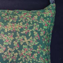 Christmas Holly & Berry Cushion Cover Fits 18 - thumbnail 2