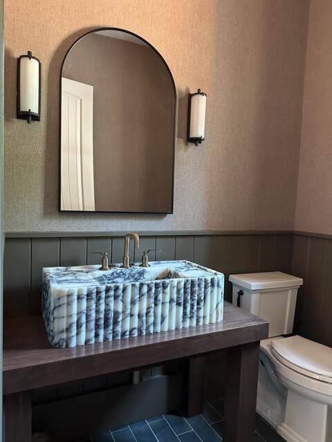 Bathroom Vintage Sink - image 1