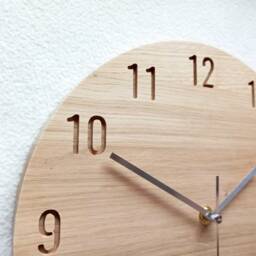 Minimalist Oak Wood Wall Clock, 28cm, Silent Home Decor - thumbnail 4