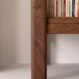 Jamm Low 111 - Walnut Record Player Stand For Small Spaces - thumbnail 4