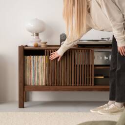 Jamm Low 111 - Walnut Record Player Stand For Small Spaces - thumbnail 2