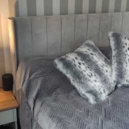Luxury Sodes Lynx Grey & White Deluxe Faux Fur Cushion Cover - Handmade Sofa Pillow Case - thumbnail 3