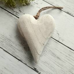 Olive Natural Wooden Hanging Heart Decoration - The Home & Hearts Shop Rustic Wall Decor Shabby Wedding Gift Christmas - thumbnail 2