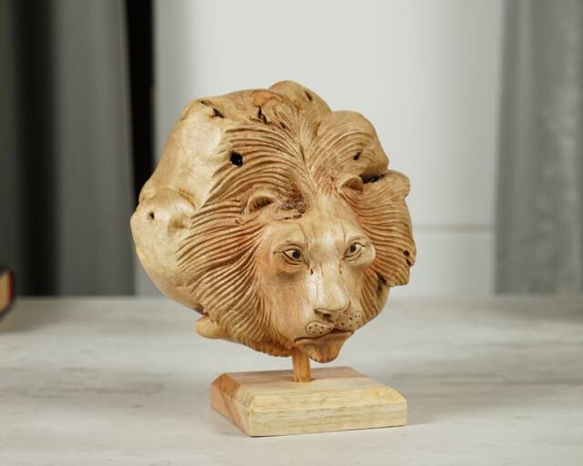 Wooden Lion Head Sculpture, Personalized Gift, African Animal, Handmade Statue, Safari, Wood Carving, Room Decoration, Teacher Gift - image 1
