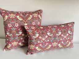 William Morris - Strawberry Thief Red /Red Velvet Fabric 16 - thumbnail 1