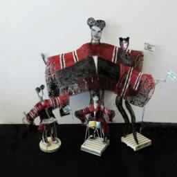 Eurovision Netta Barzilai Toy Song Souvenir Israel Singer Wire Mesh Sculpture Wall Hanging Shelf Figurine Contemporary Housewarming Decor - thumbnail 2