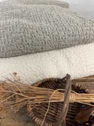 Voluminous Linen Blanket, Blanket, Throw, Natural Creamy Coverlet, Daybed Christmas Gift - thumbnail 1