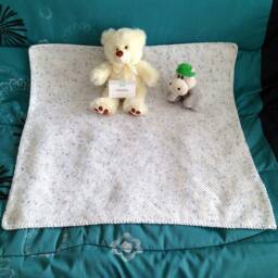 Handmade Knitted Baby Blanket, 72x72 cm in Very Soft Acrylic, Speckled White, Blanket For Cat, Dog - thumbnail 2