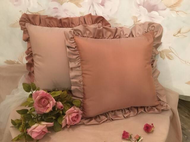 Antique Pink For This Wonderful Cushion With Voile in Fine Italian Taffeta - image 1