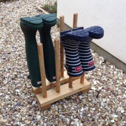 Wooden Welly Boot Rack Light Oak Finish, Holds 4 Pairs - thumbnail 3