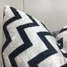 Ikat Silk Throw Pillow Cover - 16x16 - thumbnail 3