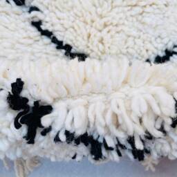 Round Beni Ourain Rug - Handmade Moroccan Wool Carpet, Minimalist Tribal Design - thumbnail 4