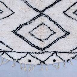 Round Beni Ourain Rug - Handmade Moroccan Wool Carpet, Minimalist Tribal Design - thumbnail 2