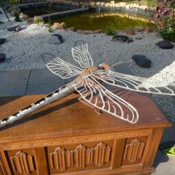 Handmade Welded Dragonfly Sculpture - thumbnail 3