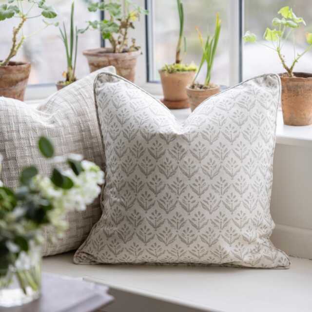 Escora Sand Square Cushion - image 1