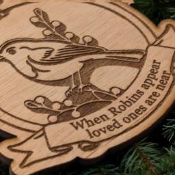 Personalised Robin Christmas Memorial Bauble - Engravable Wood Veneer Ornament - thumbnail 3