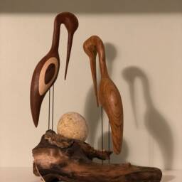 Handmade Wood Carving Of Heron Parents With Egg - thumbnail 4
