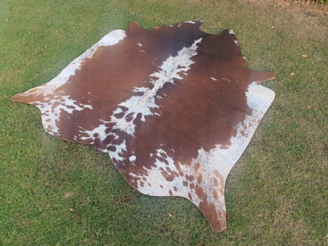 Cowhide Rug , Brown White Cow Hide Rug, Tricolour Cowhide Rugs, Leather Area - image 1