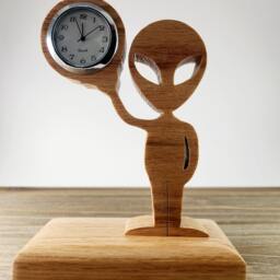 Handmade Solid Oak Alien Desk Clock - Novelty Timepiece - thumbnail 2