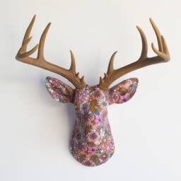 Faux Taxidermy Deer Head Fabric Wall Mount - Decor Pink Daisies Fad8500 - thumbnail 1