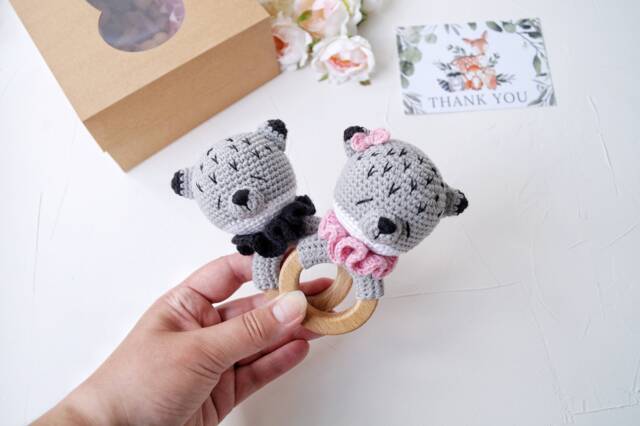 Twins Baby Gift Set, Wolf Boy & Girl Gift, Pregnancy Announcement Toy, Gift For Future Mom, Woodland Animal Small Toy - image 1