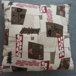 "50's Retro Pillow, Cover in Reproduction Bark Cloth, Nostalgic Throwpillow, Fun Furniture Accessory Caramel Tower Of Flower, 18""x18" - thumbnail 2