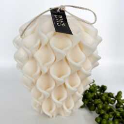 Calla Lily Decorative Styling Candle, Centrepiece Floral Candle, Soy Wax Fragranced Pillar Candle, 70 Fragrances Available, Cotton Wick Candle - thumbnail 3
