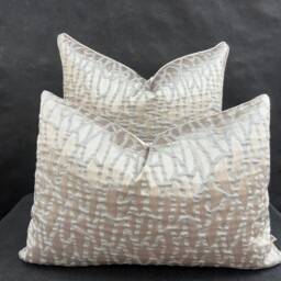 Zinc Wallis Luxury Designer Beige Gold Contemporary Abstract Fabric Cushion Cover Throw Pillow - thumbnail 2
