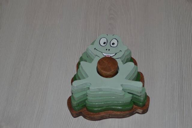 Wooden Game/Stacking Educational Stacking Frogs - image 1