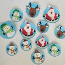 New 12 Little Christmas Balls Featuring Santa, Snowmen & Reindeer - Iron On Fabric Appliques - thumbnail 2