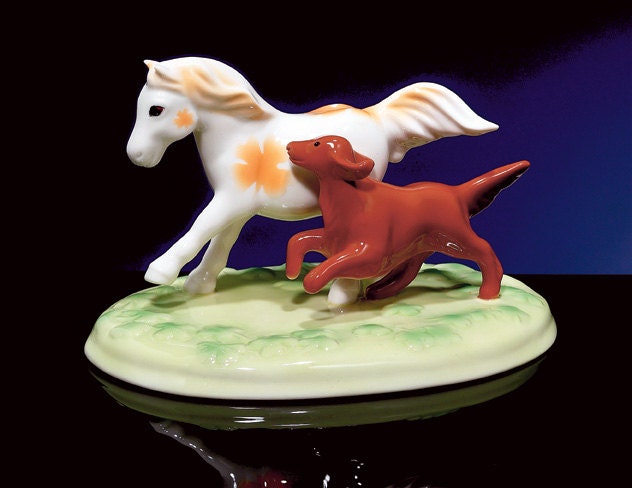 Porcelain Figurine Of A Paint Pony & Irish Setter - image 1