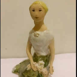 Daisy Girl, Clay Figurine - thumbnail 2