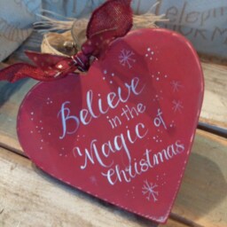 18 cm Rustic Christmas Wood Heart Decoration Believe in The Magic Of Personalised Baby's First Heart. Shabby Chic - thumbnail 2