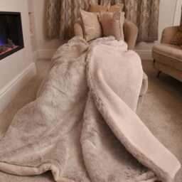 Handmade Faux Fur Throw Coconut Cream Sheepskin Lining, Super Deluxe - thumbnail 4