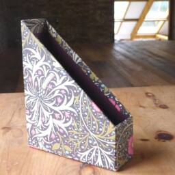 William Morris Magazine Holder - Office Collection & Stationery Handmade in England - thumbnail 3
