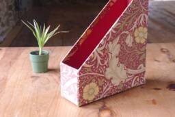 William Morris Magazine Holder - Office Collection & Stationery Handmade in England - thumbnail 1