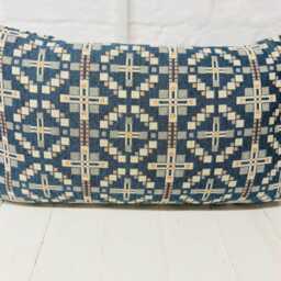 Anyone Can Cuddle But Only The Welsh Cwtch Cushio-Vintage Cross Blanket Design - thumbnail 3