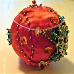 Handmade Red Beaded Christmas Ornament, Shatterproof Star Gift - thumbnail 3