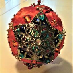Handmade Red Beaded Christmas Ornament, Shatterproof Star Gift - thumbnail 2