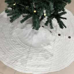Hand-Knitted Red Christmas Tree Skirt, 48 Inch - thumbnail 4