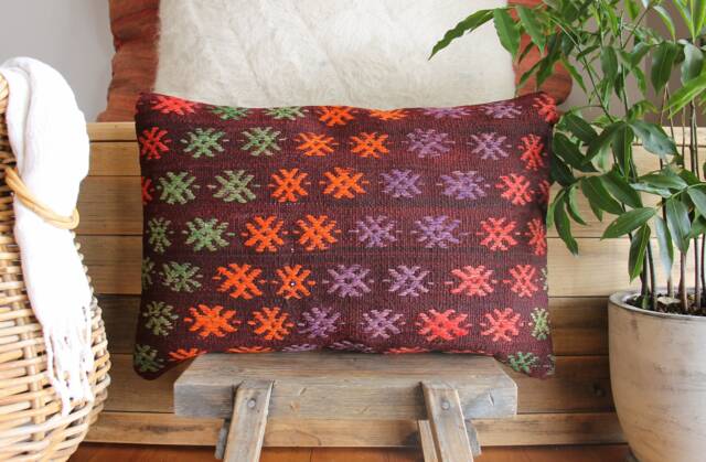 4060cm - 1624In Handwoven Vintage Kilim Cover - Brocaded Blossom Motifs On Deep Wine Background - image 1