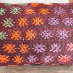 4060cm - 1624In Handwoven Vintage Kilim Cover - Brocaded Blossom Motifs On Deep Wine Background - thumbnail 2