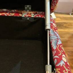 Upholstered Storagestool/Coffee Table in William Morris Strawberry Thief - thumbnail 3